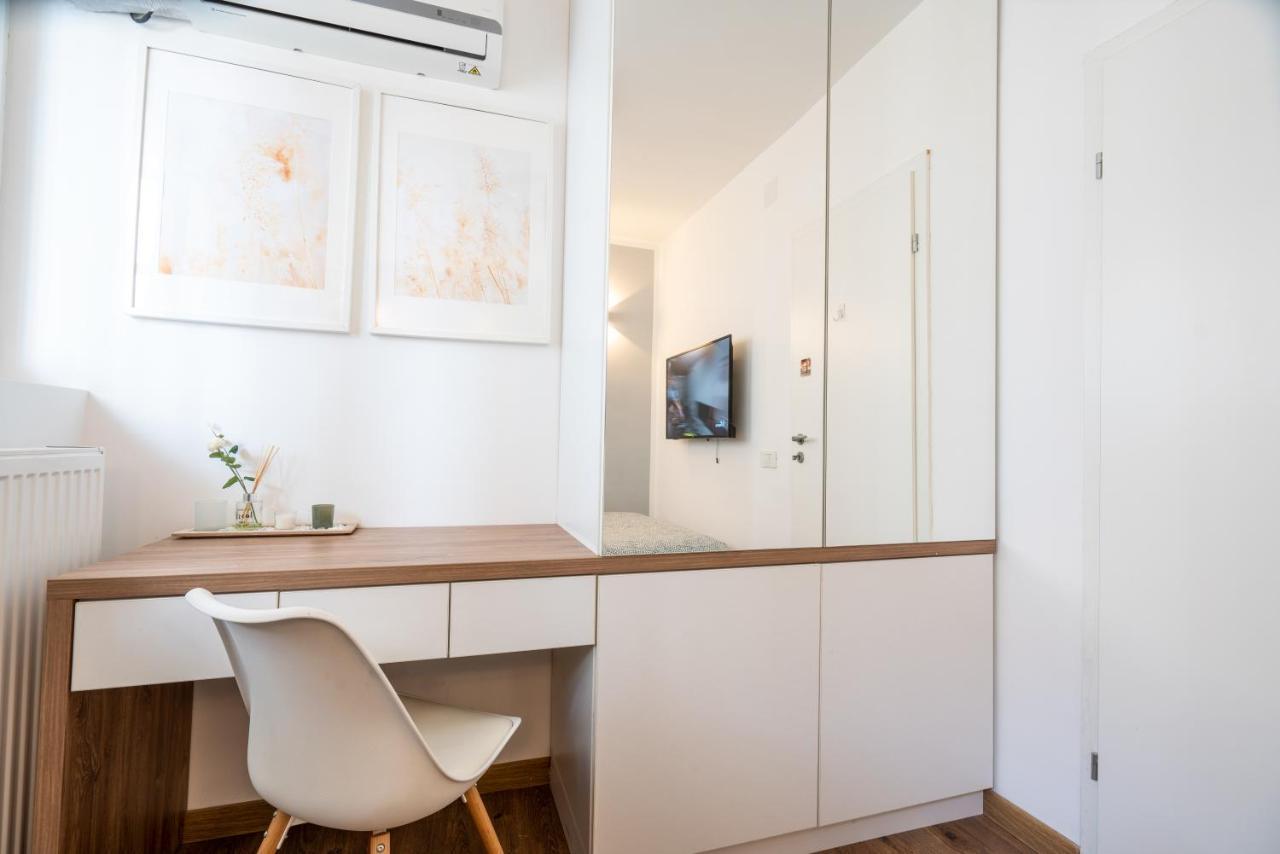 Cozy Design Apartament In Magheru Бухарест Экстерьер фото